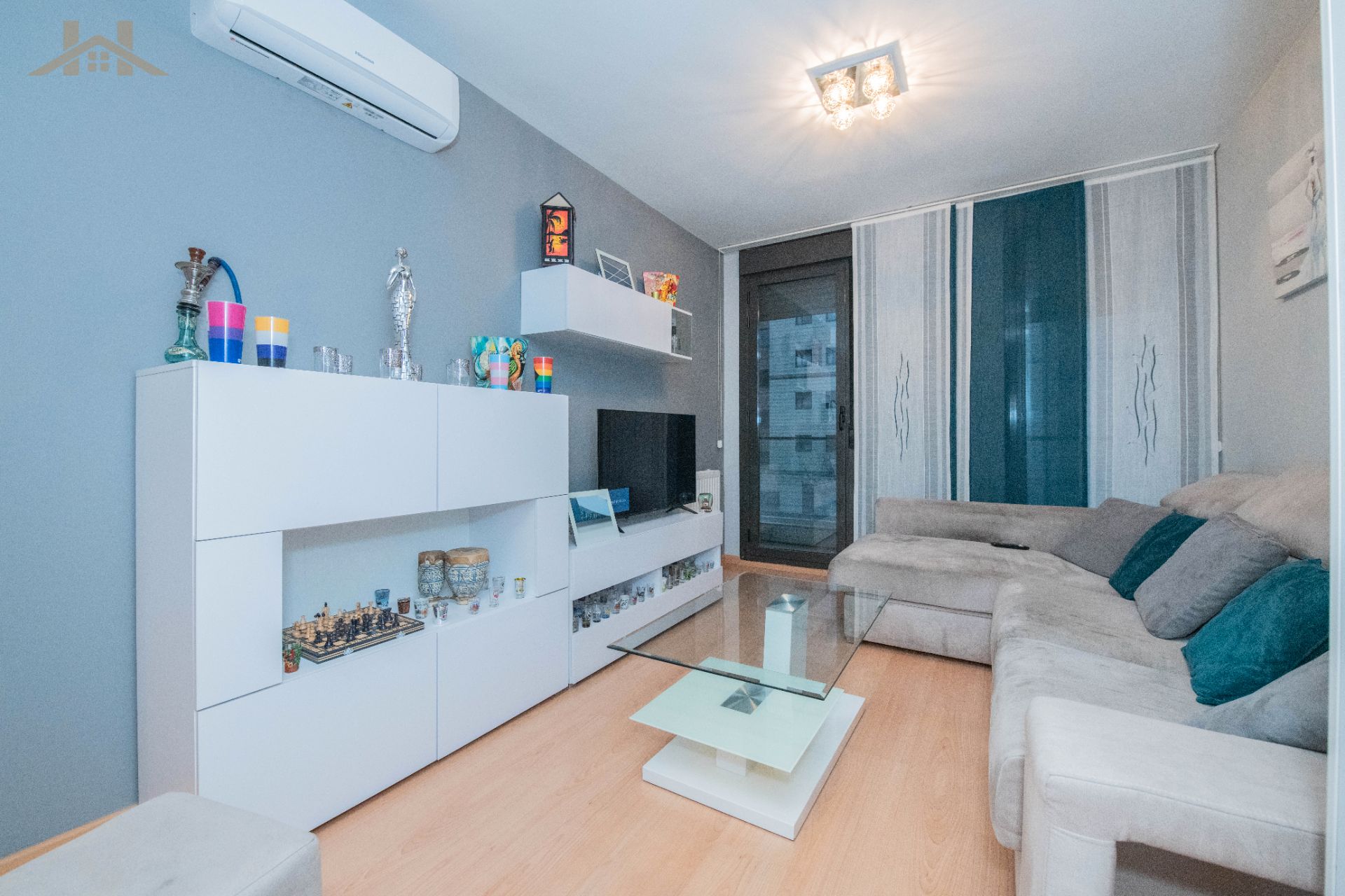 Sala d'estar de Pis en venda en Móstoles amb Aire condicionat, Traster i Piscina comunitària