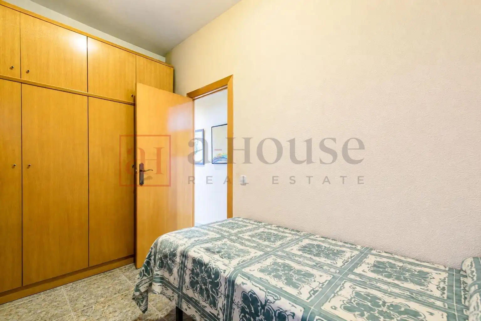 Schlafzimmer von Wohnung zum Verkauf in Barcelona mit Klimaanlage, Heizung und Terrasse