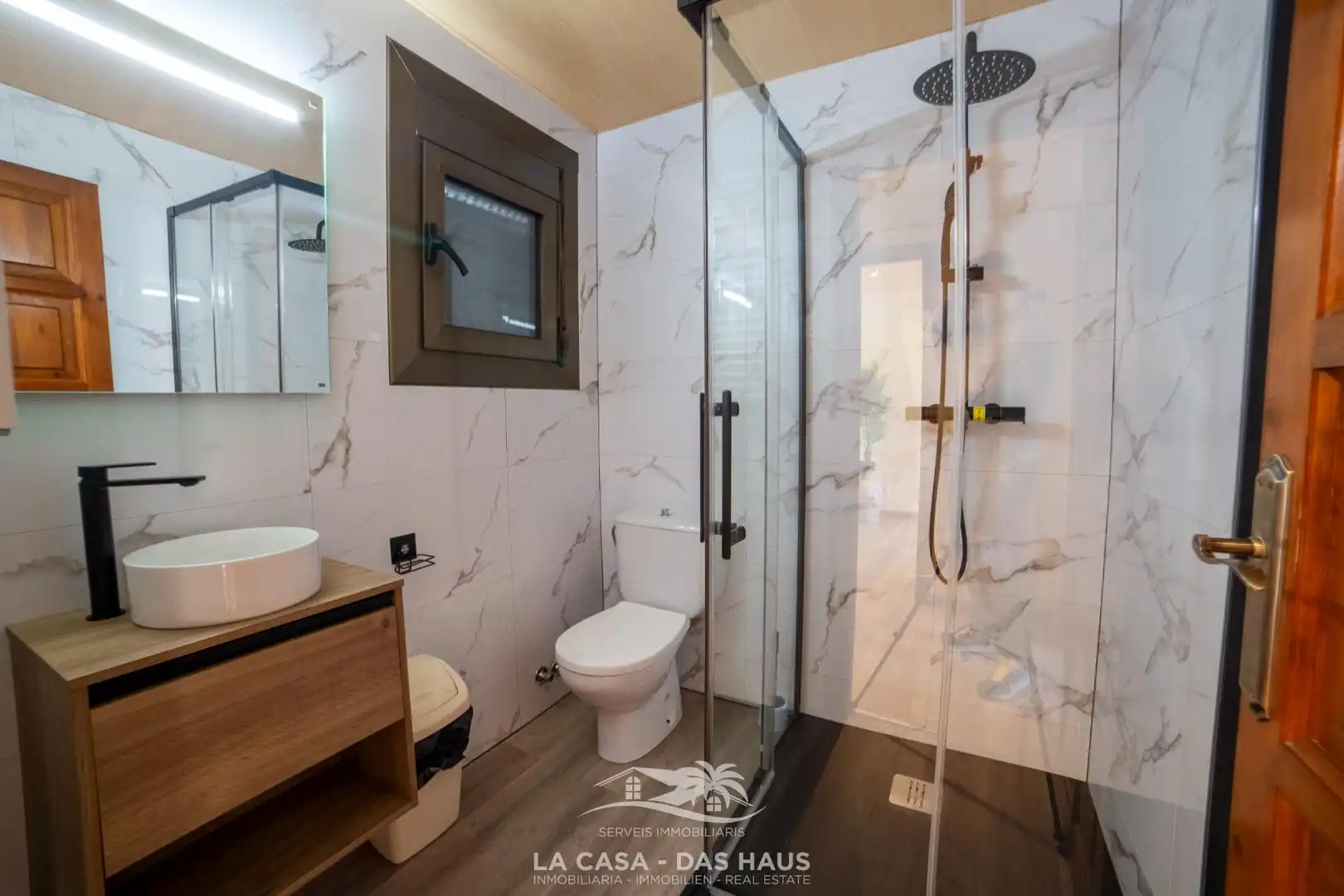 Bany de Casa o xalet en venda en Lloret de Mar amb Jardí privat, Terrassa i Balcó