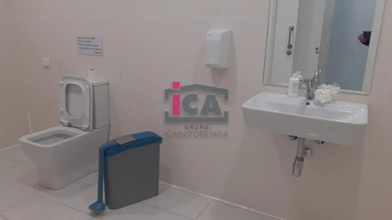 Local comercial en venda a PLAZA DE AMÉRICA (CRUZ DE LOS CAIDOS) CÁNOVAS, imagen 24