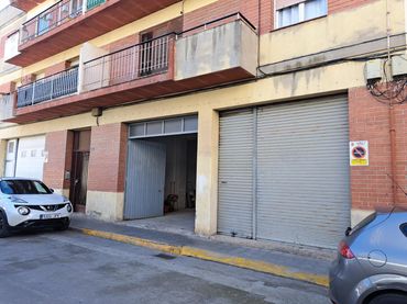 Local comercial en venda a Calle SANT JORDI 6