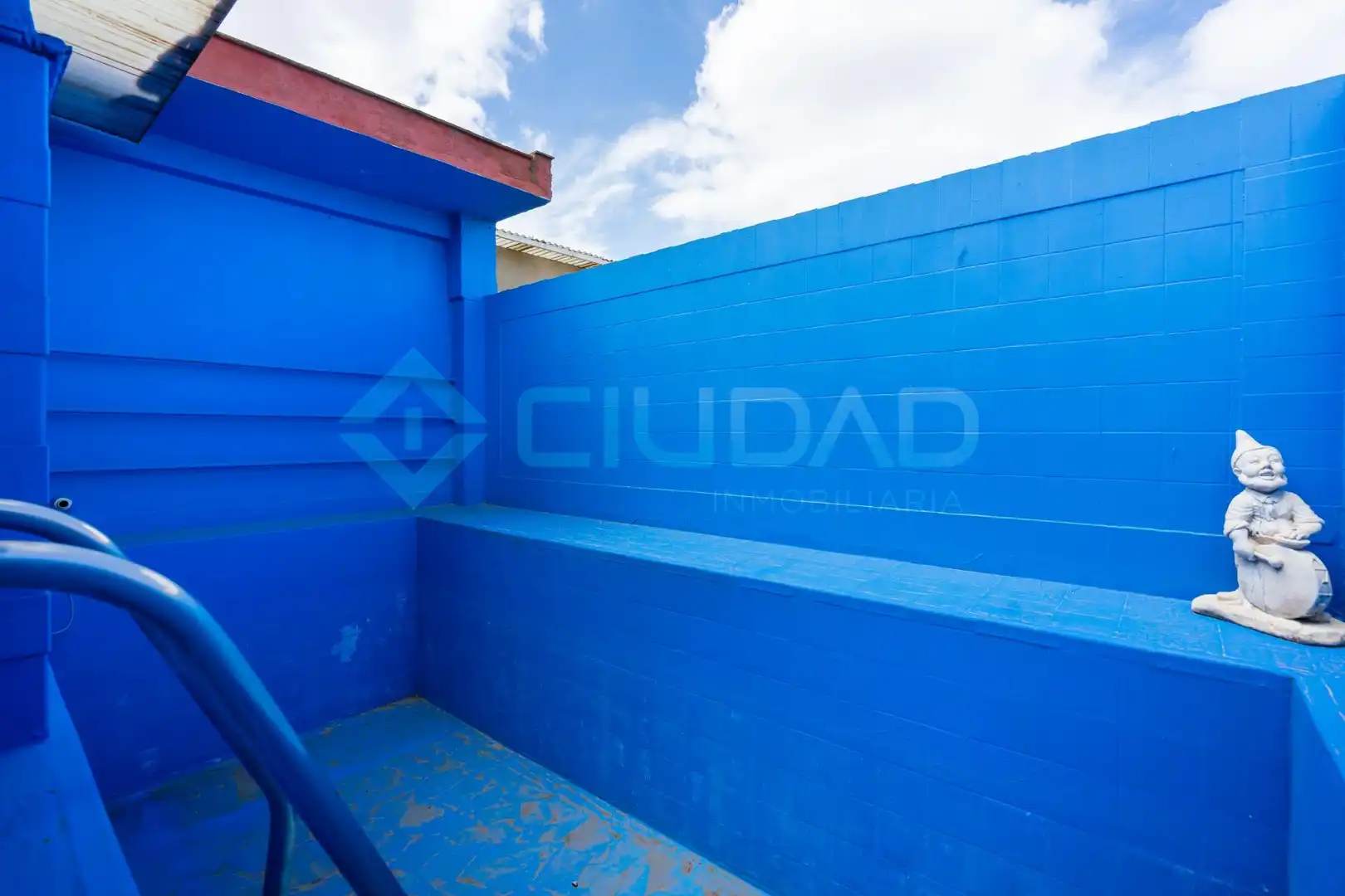 Exterior view of Houses for sale in Sevilla