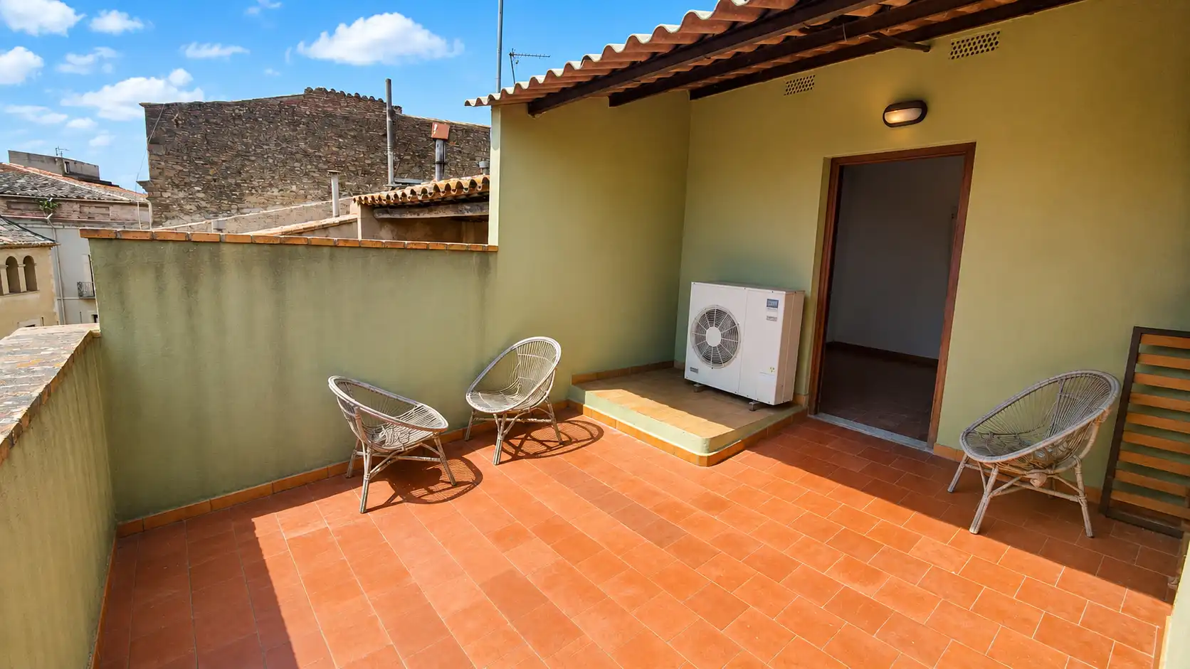 Terraza de Dúplex en venta en La Bisbal d'Empordà con Terraza, Balcón y Internet