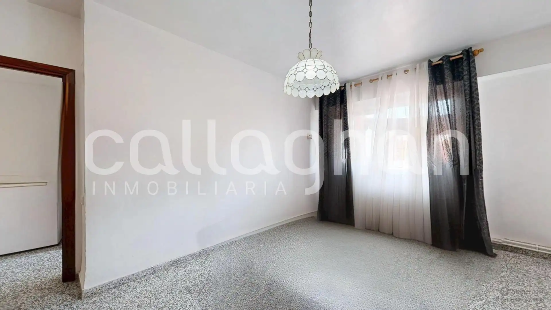 Habitación de Piso en venta en Catarroja con Calefacción y Balcón