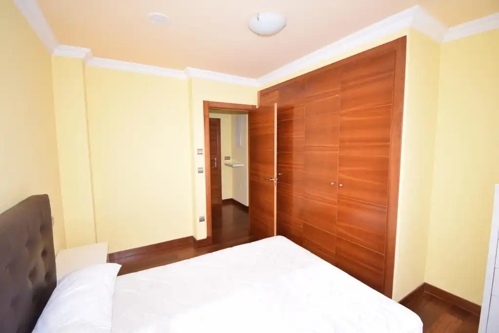 Habitación de Apartamento en venta en A Coruña Capital  con Calefacción, Trastero y Amueblado