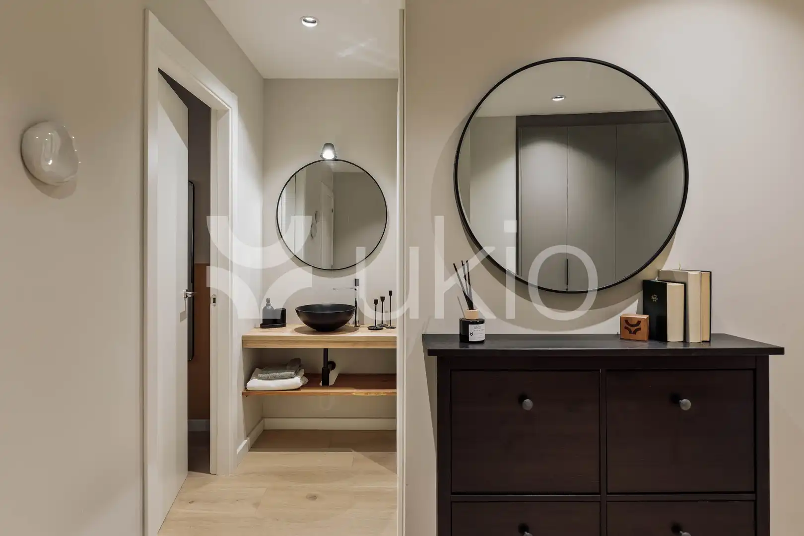 Baño de Apartamento de alquiler en Barcelona con Aire acondicionado, Calefacción y Amueblado