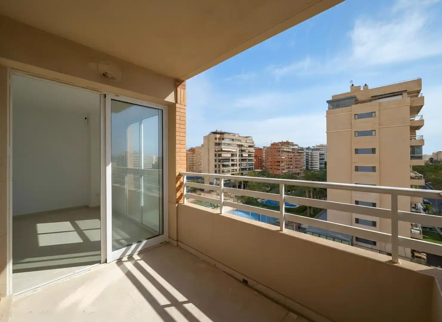 Terrassa de Pis en venda en Alicante / Alacant amb Aire condicionat, Terrassa i Piscina comunitària