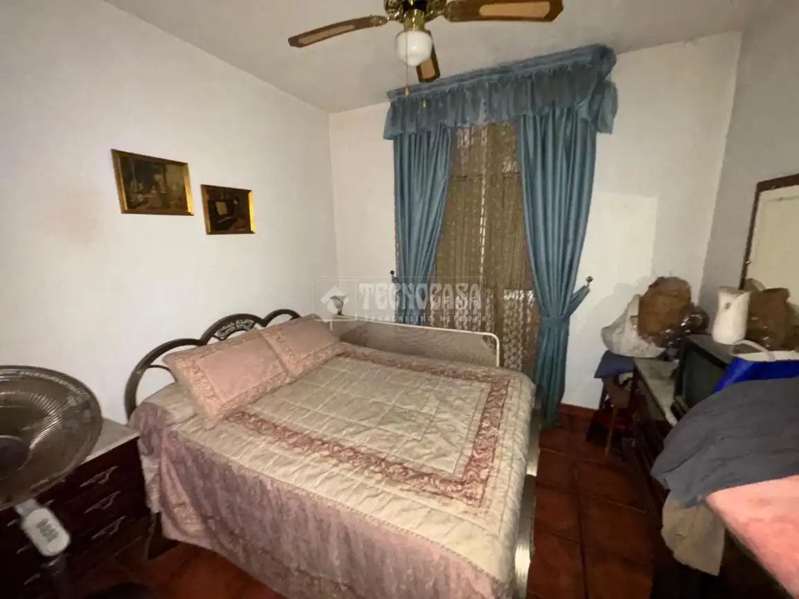 Habitación de Finca rústica en venta en Córdoba con Aire acondicionado y Amueblado
