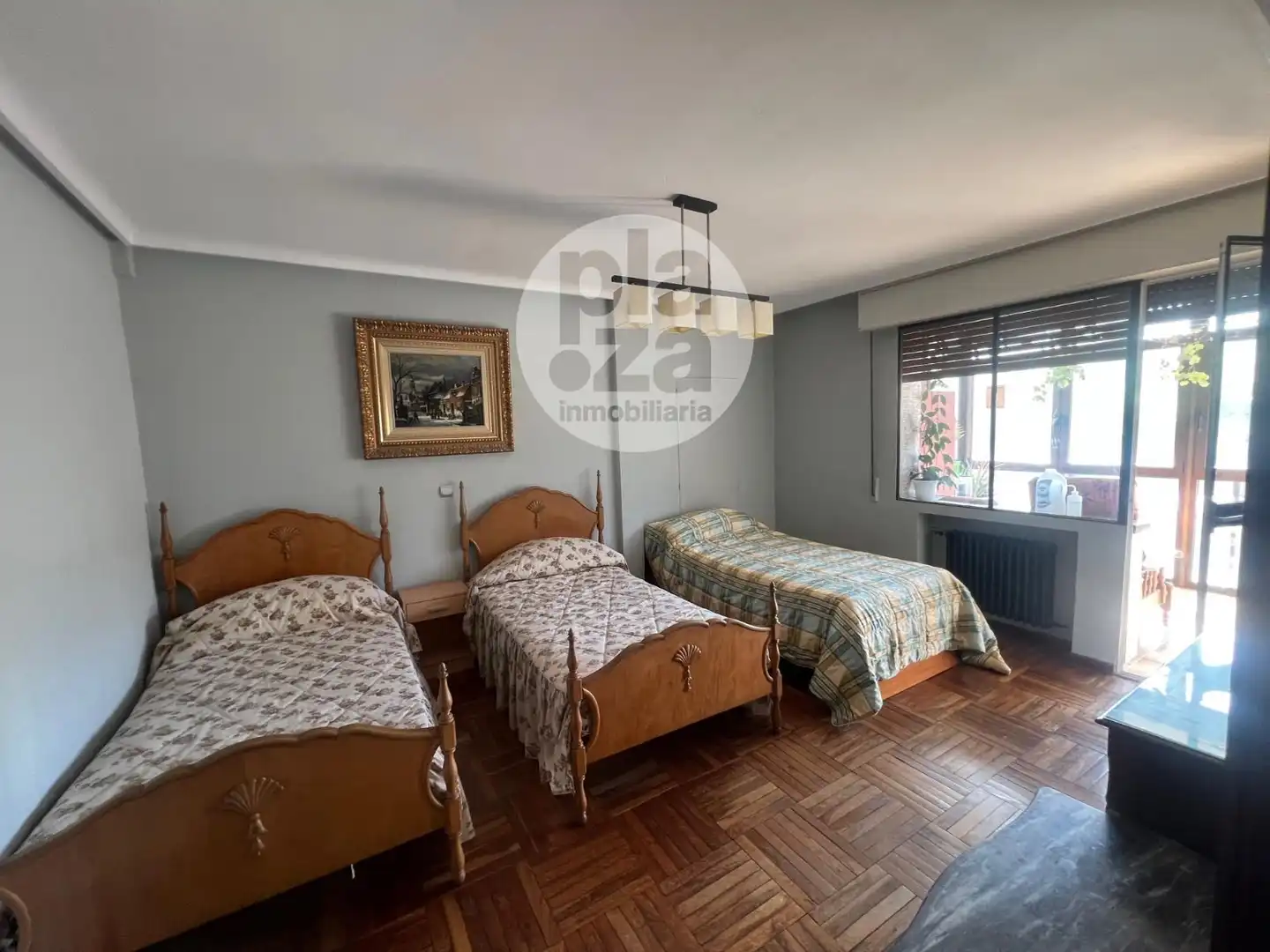 Habitación de Piso en venta en Burgos con Terraza y Trastero
