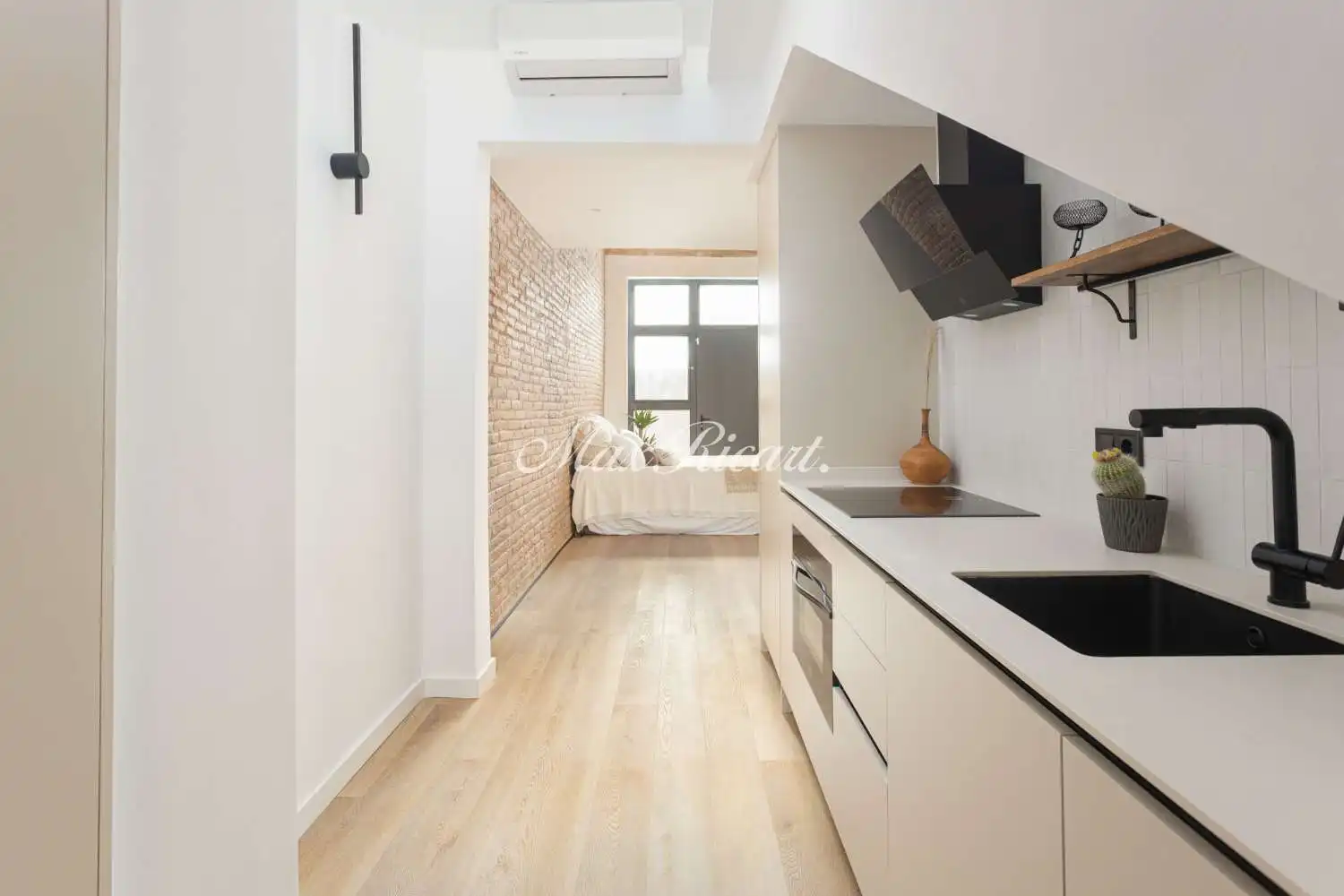 Cuina de Casa o xalet en venda en Barcelona amb Aire condicionat, Calefacció i Terrassa