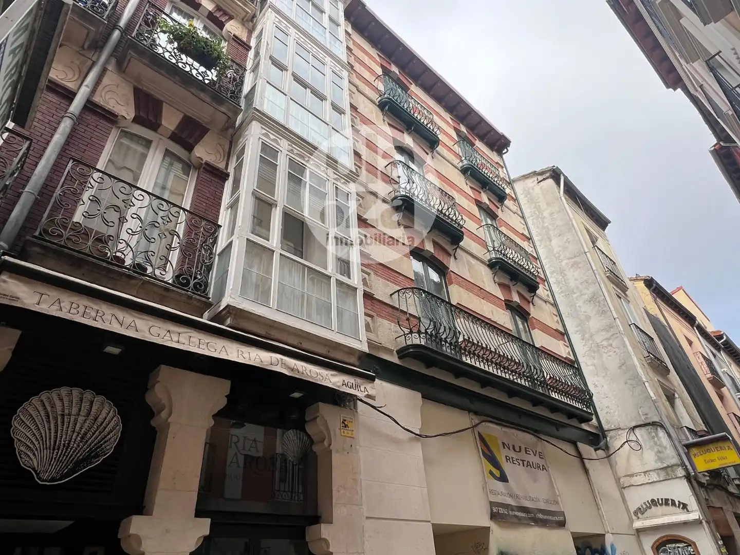 Vista exterior de Edificio en venta en Burgos