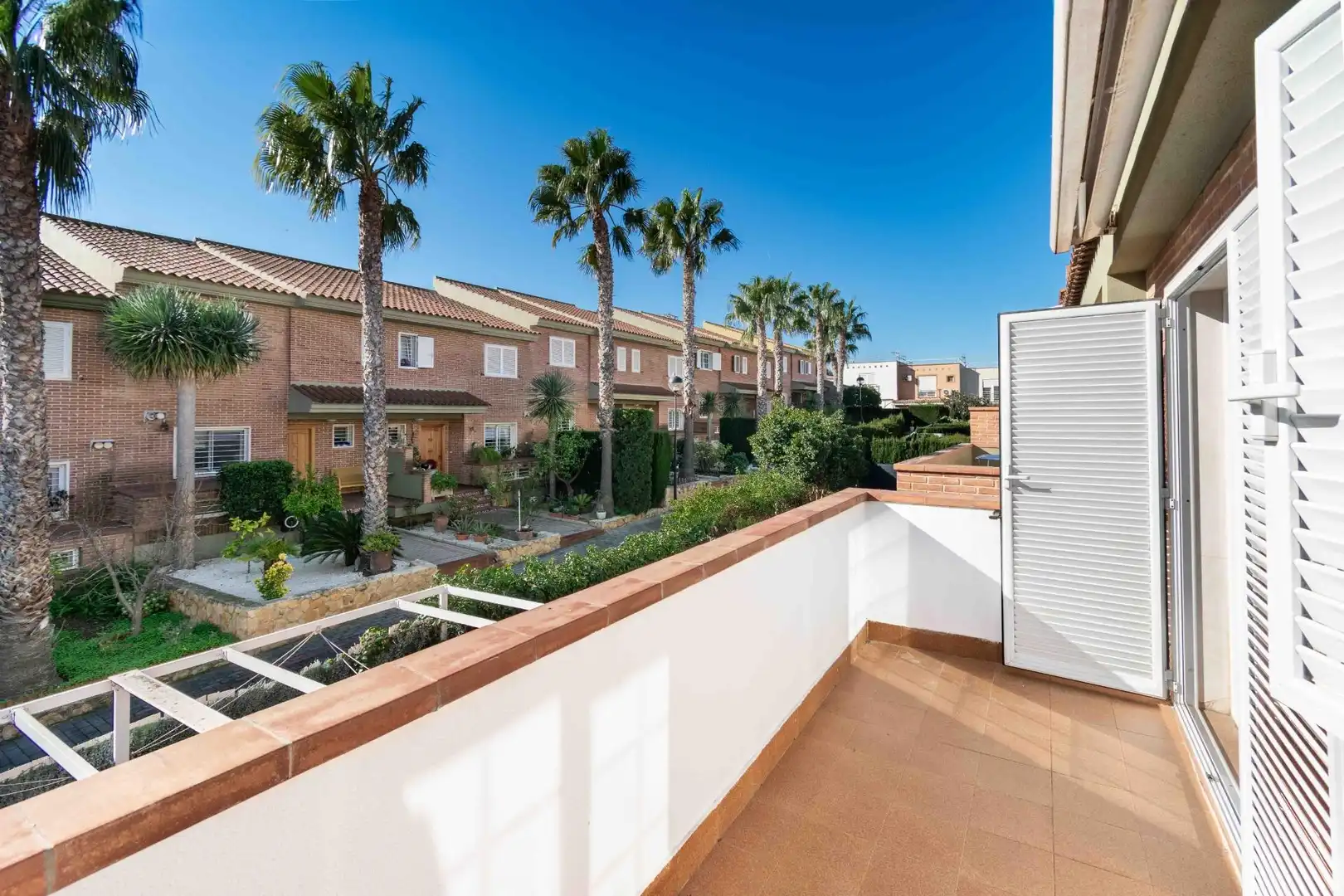 Vista exterior de Casa o xalet en venda en L'Alfàs del Pi amb Calefacció, Piscina i Moblat