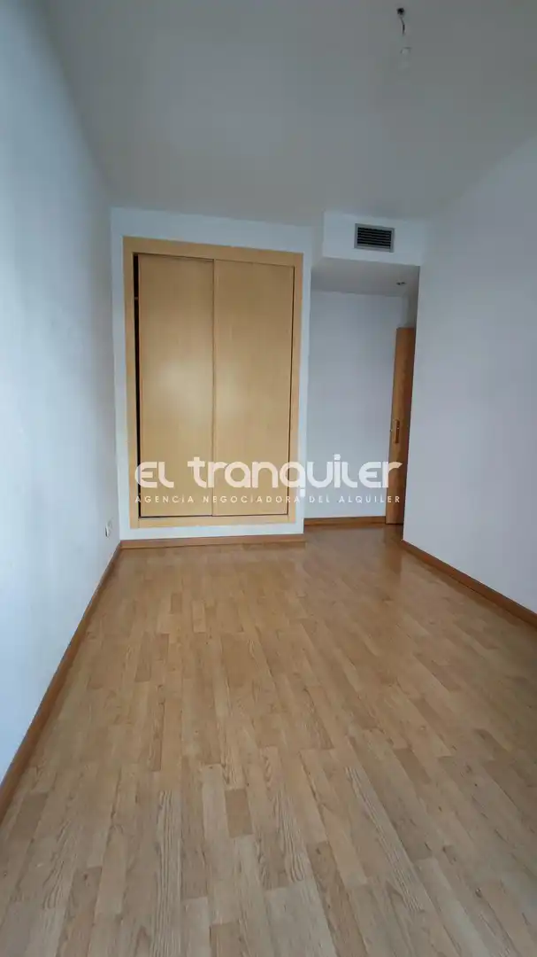 Flat for rent in Calle Tubas, Cuatro vientos