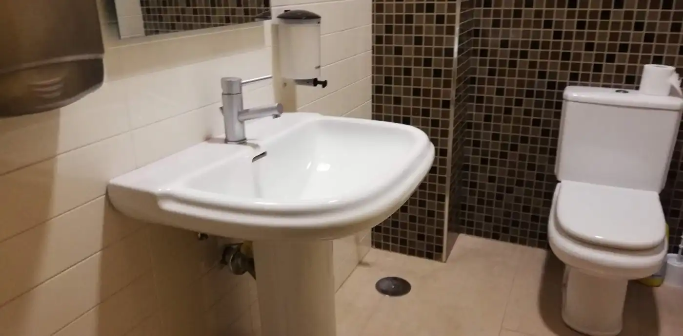 Bathroom of Office for sale in Murcia  with Air Conditioner
