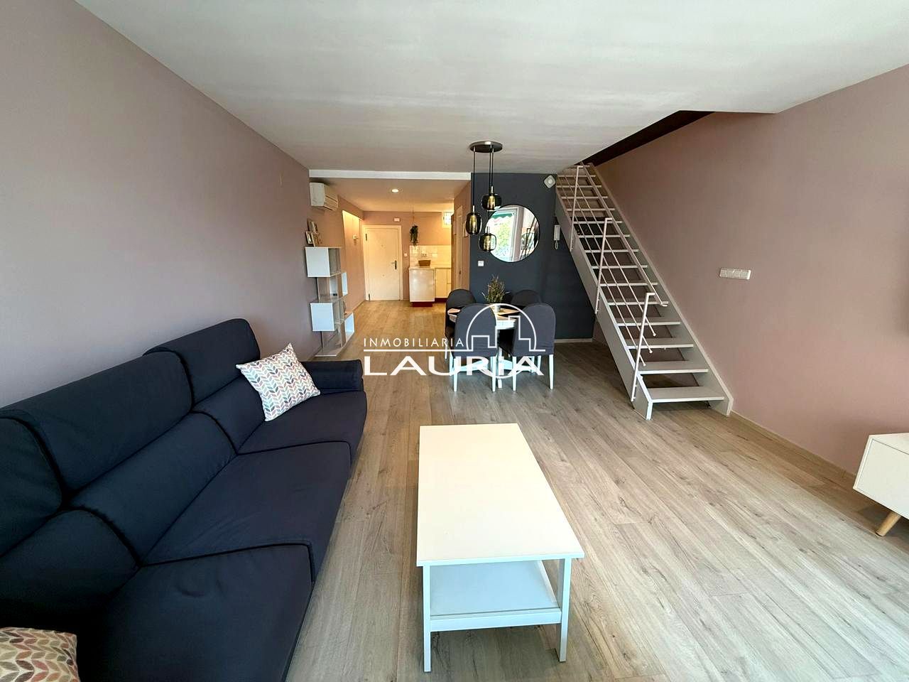 Living room of Duplex to rent in  Valencia Capital  with Air Conditioner, Terrace and Furnished