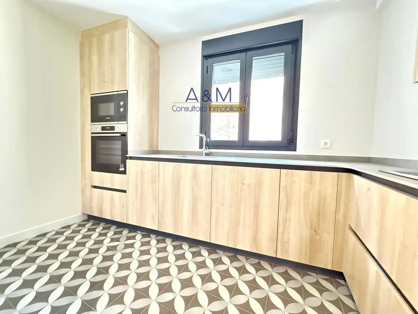 Kitchen of Apartments for rent in Valladolid  with Air Conditioner, Heating and Furnished