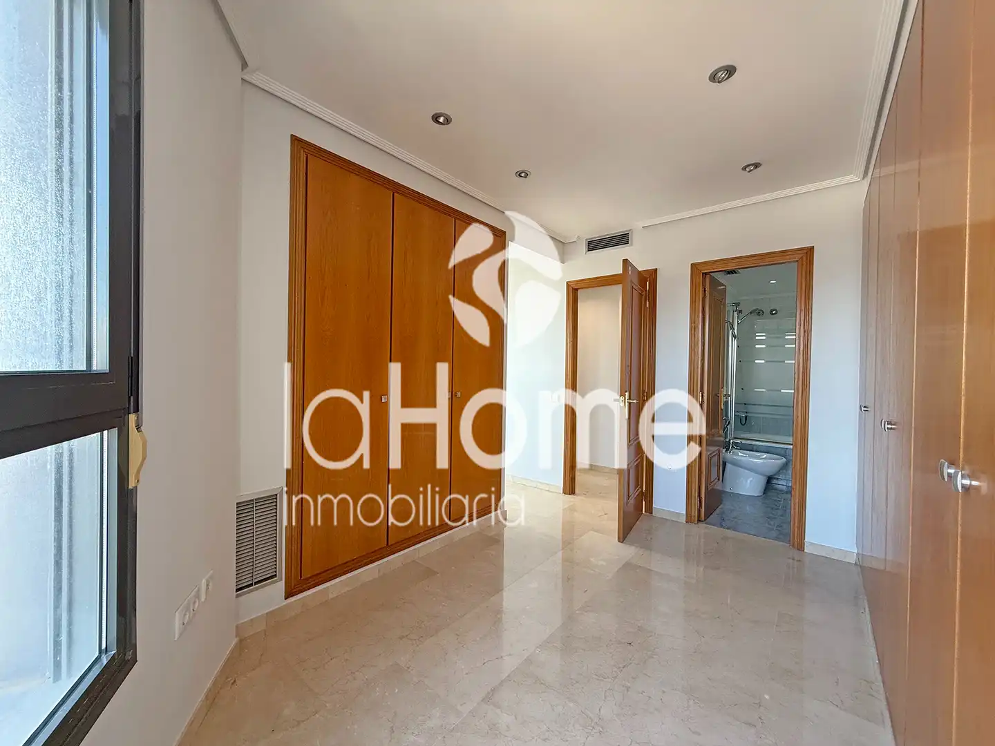 Piso de alquiler en Valencia con Aire acondicionado, Calefacción y Terraza