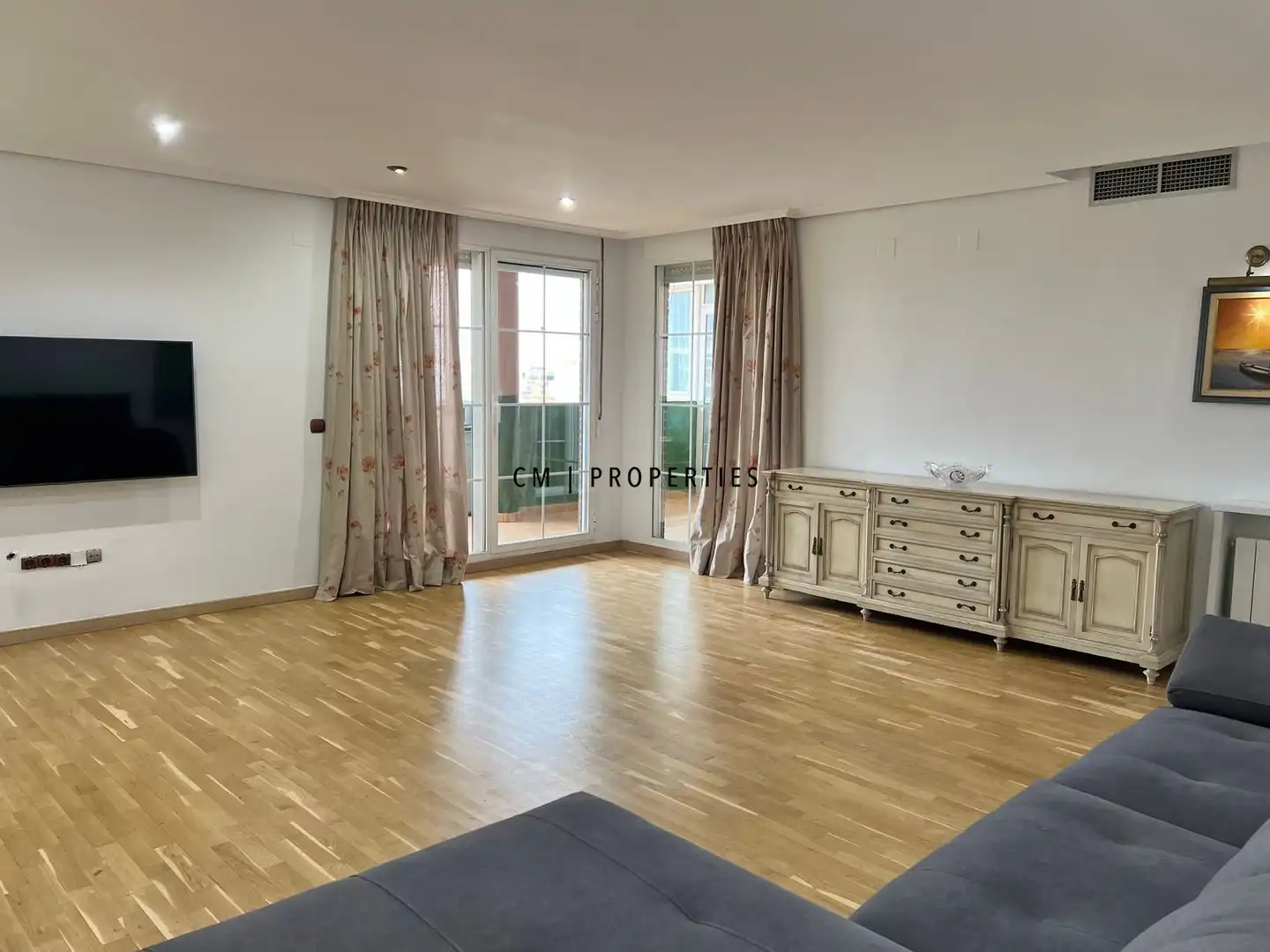 Sala d'estar de Pis de lloguer en Valencia amb Aire condicionat, Calefacció i Parquet