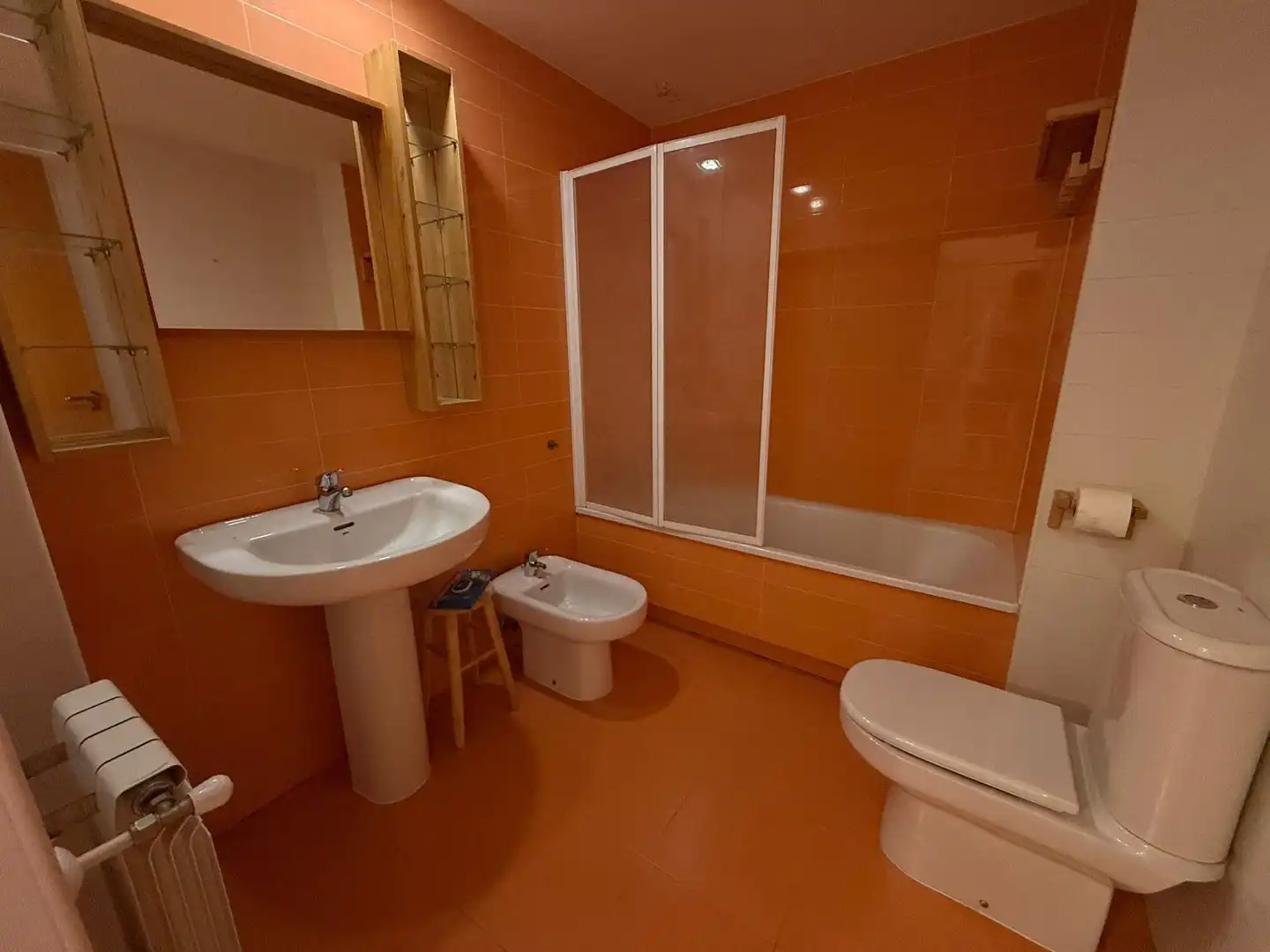 Baño de Piso en venta en Guadalajara con Calefacción y Piscina comunitaria