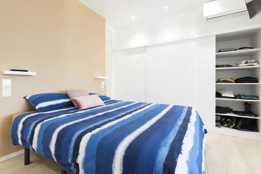 Habitación de Oficina de alquiler en Barcelona con Aire acondicionado, Calefacción y Amueblado