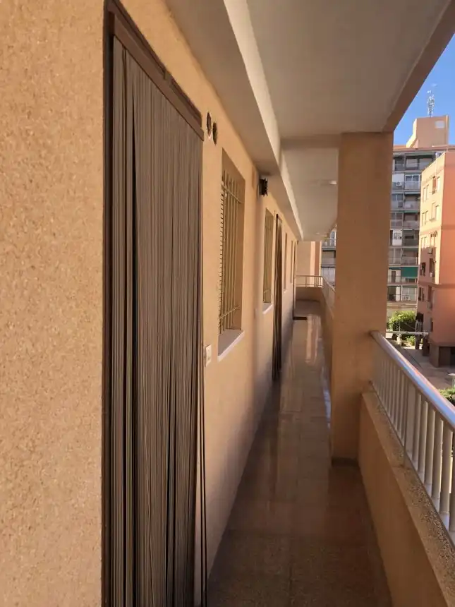 Wohnungen zur Miete in Santa Pola mit Privatgarten, Terrasse und Möbliert