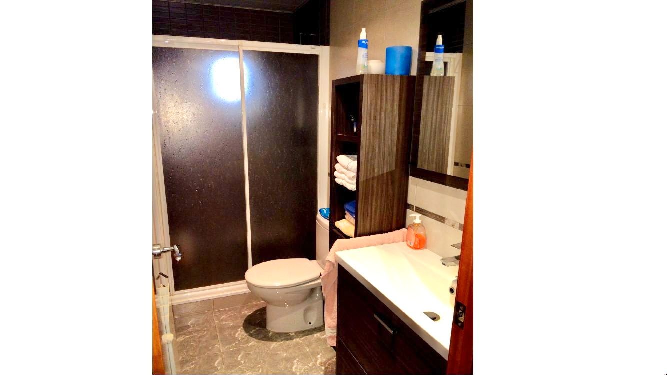 Bany de Àtic en venda en Mataró amb Traster, Moblat i Balcó