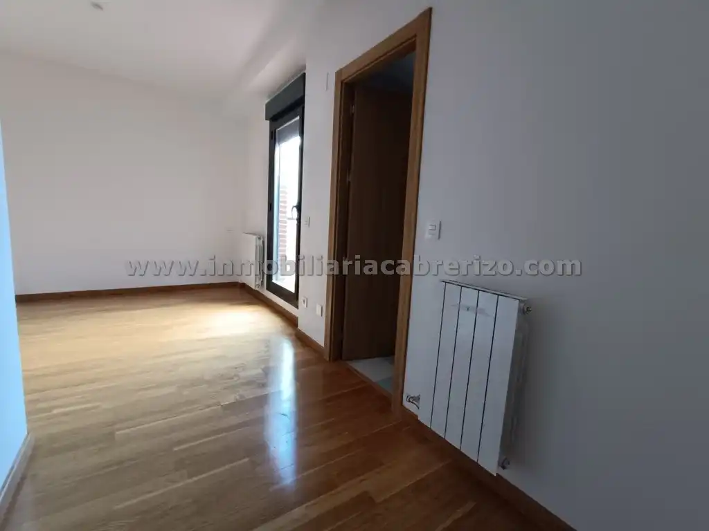 Habitación de Ático en venta en Villamediana de Iregua con Calefacción, Parquet y Terraza
