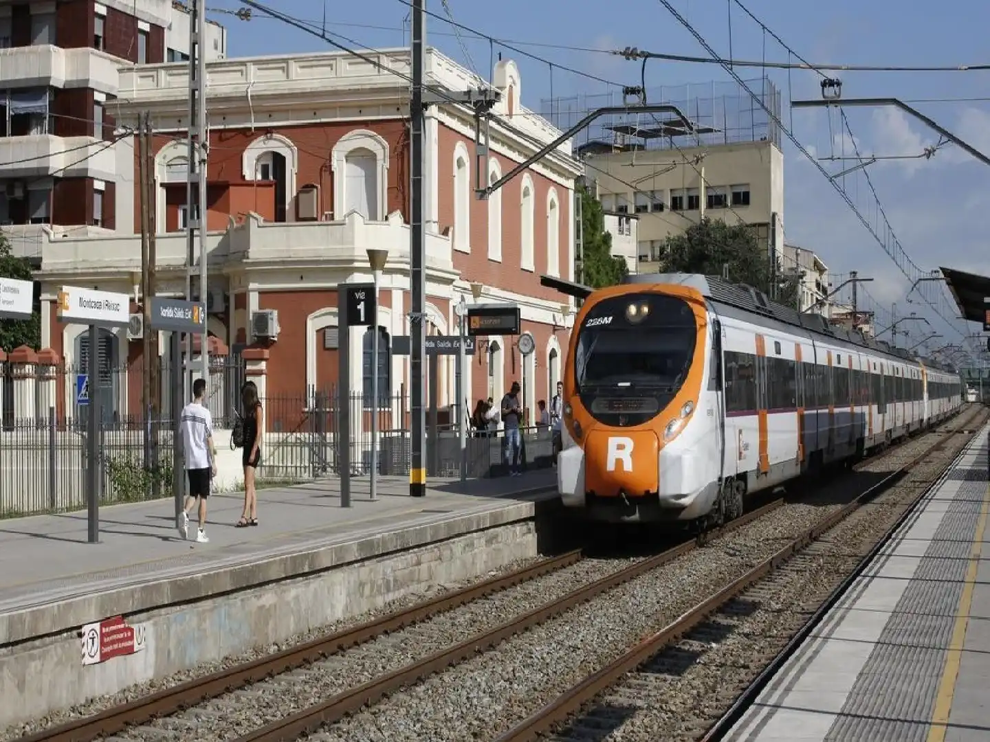 Außenansicht von Wohnung zum Verkauf in Montcada i Reixac mit Terrasse