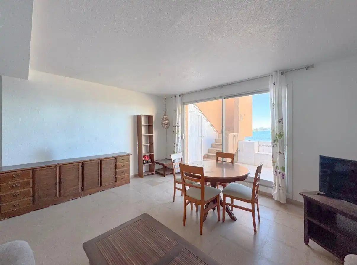 Esszimmer von Dachboden zum Verkauf in La Manga del Mar Menor mit Privatgarten, Terrasse und Abstellraum