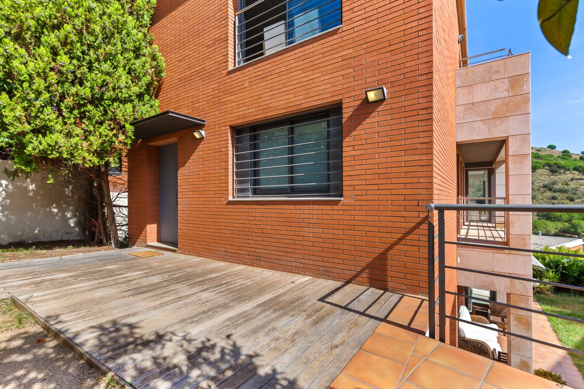 Vista exterior de Casa o chalet en venta en Esplugues de Llobregat con Aire acondicionado, Calefacción y Terraza