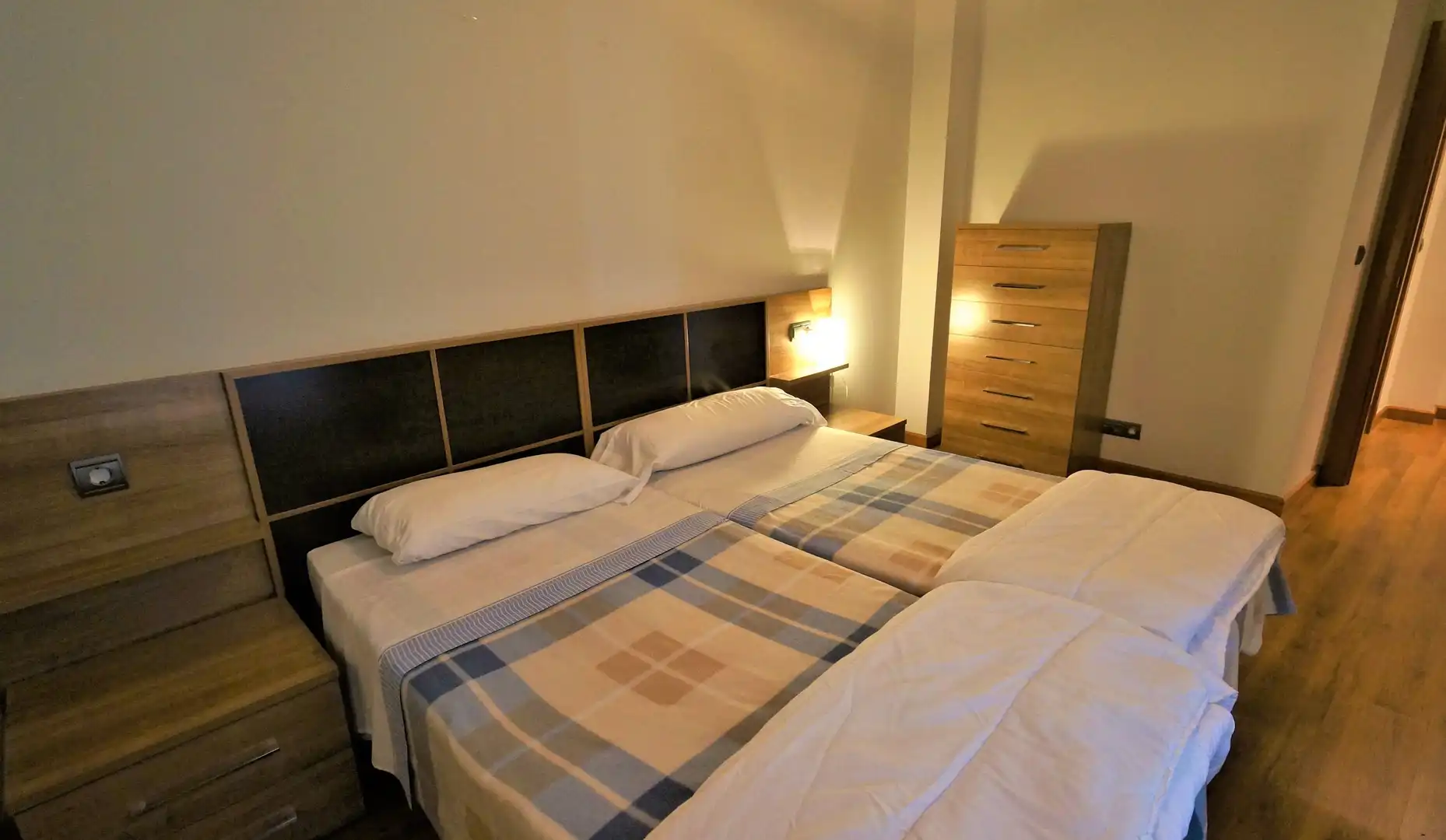 Habitación de Apartamento de alquiler en Salamanca con Aire acondicionado, Calefacción y Parquet