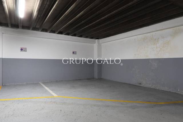 Garaje en Alquiler en Rúa Padre Feijóo en Plaza España - Corte Inglés