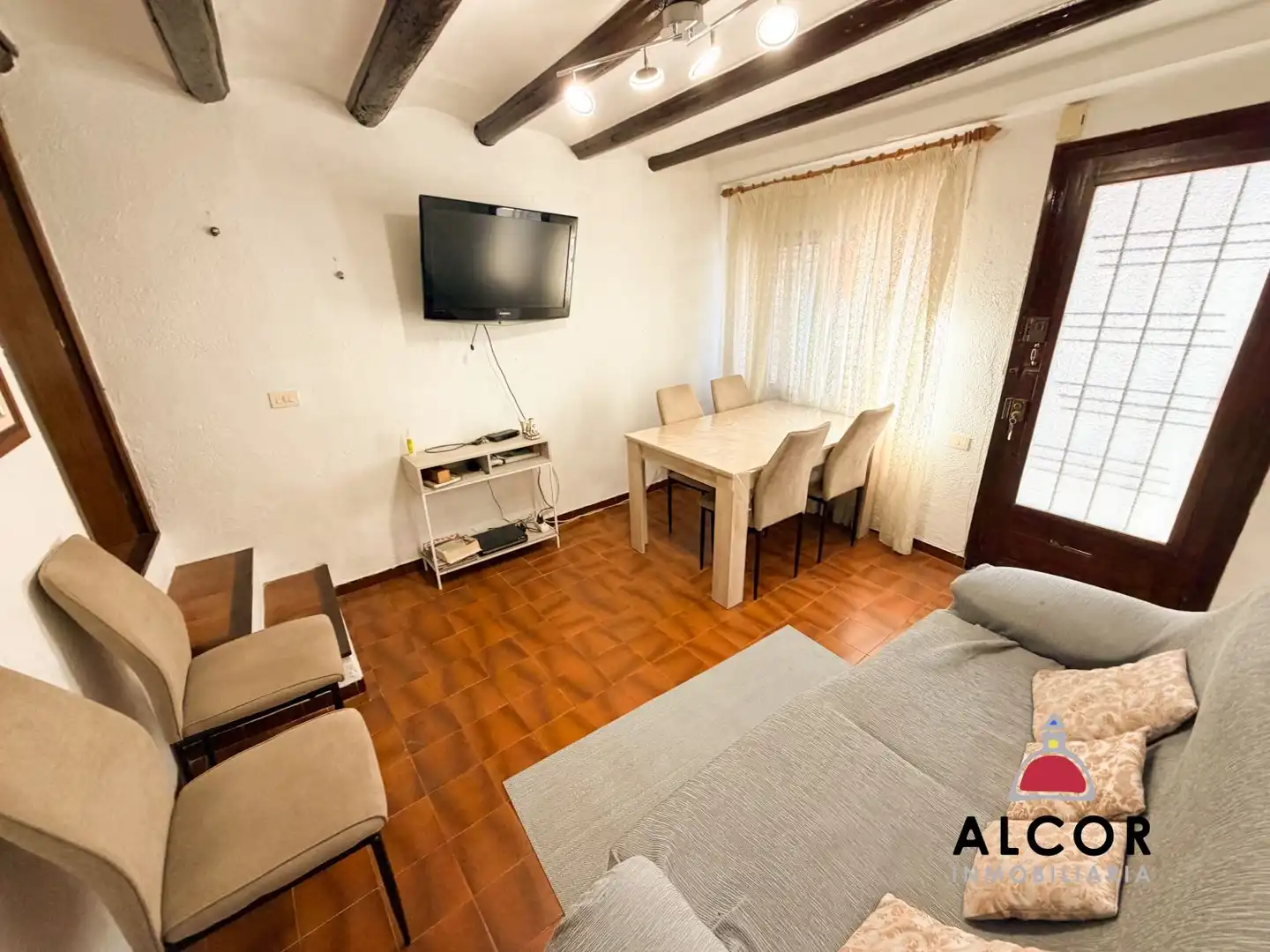 Casa a schiera con terrazza in vendita a Càlig