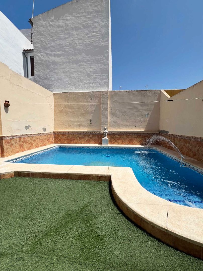 Piscina de Casa o xalet en venda en Aguadulce (Sevilla) amb Traster i Piscina