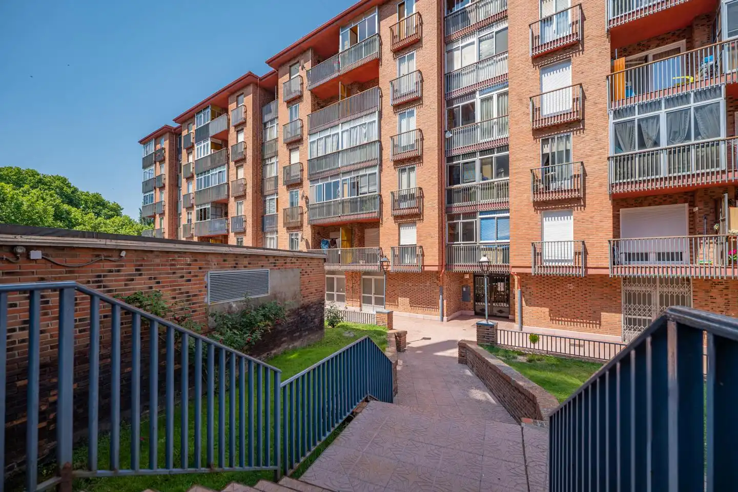 Vista exterior de Piso de alquiler en Ávila con Calefacción y Amueblado