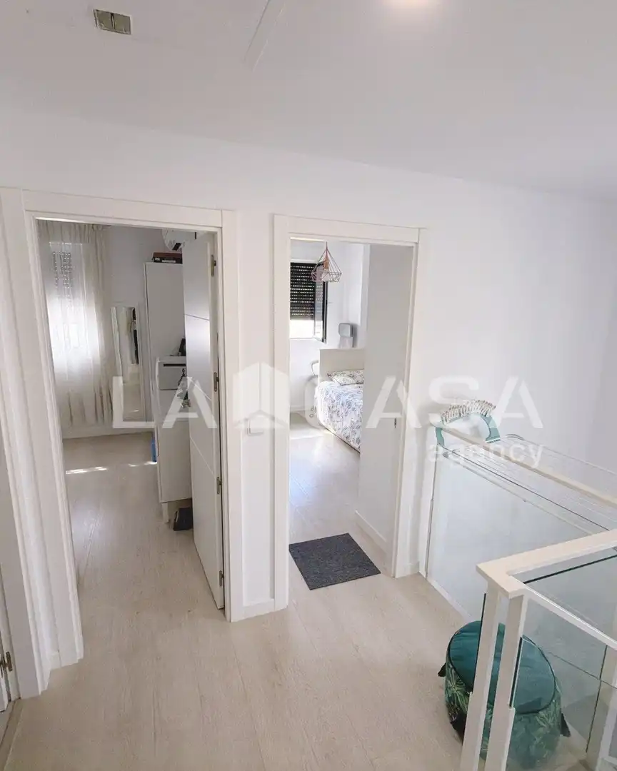 Casa a schiera in vendita a Entrenúcleos, imagen 24