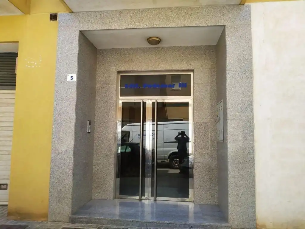 Local comercial en venda a El Ejido Ciudad, imagen 3