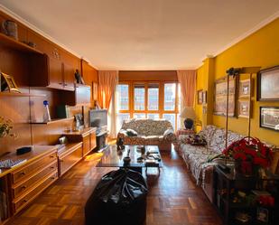 Living room of Flat for sale in Burgos Capital  with Heating, Parquet flooring and Storage room