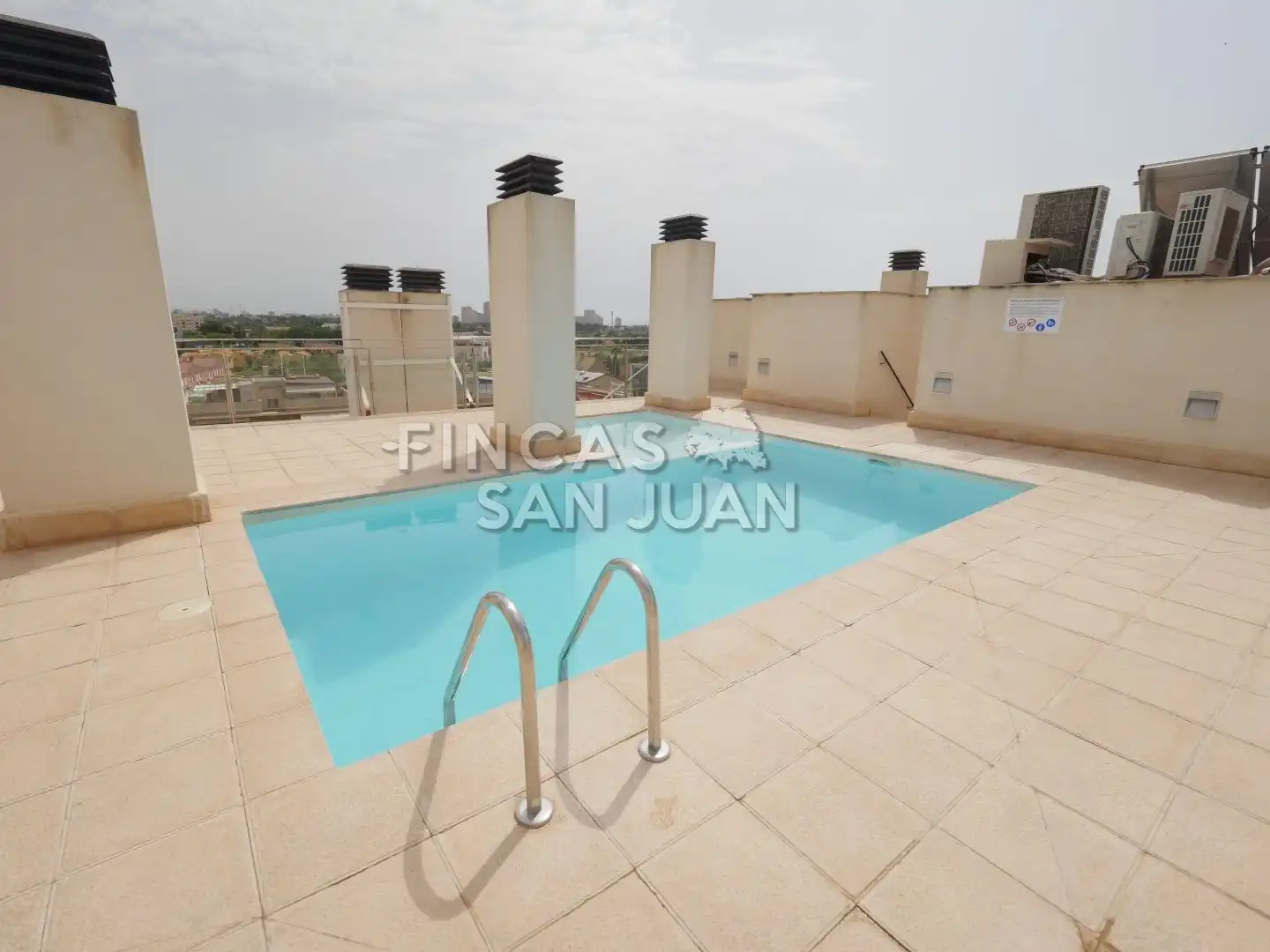 Piscina de Àtic en venda en Sant Joan d'Alacant amb Terrassa, Traster i Balcó