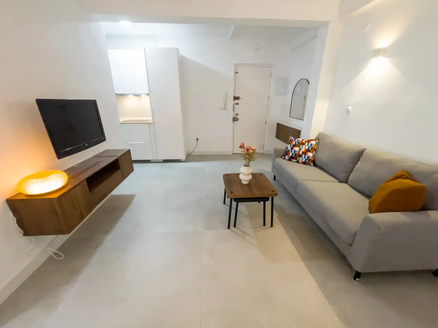 Living room of Flat for rent in Casco Antiguo