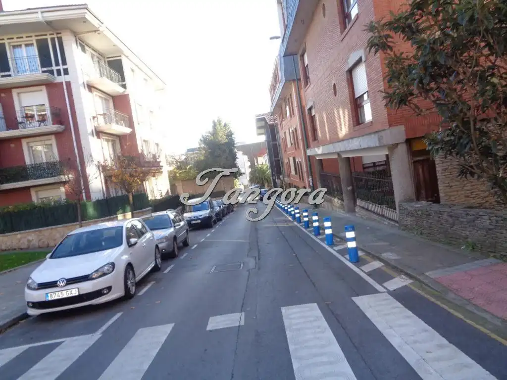 Parkplatz zum Verkauf in Algorta