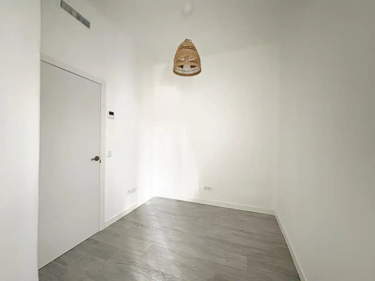 Schlafzimmer von Wohnung zur Miete in Madrid mit Klimaanlage und Heizung