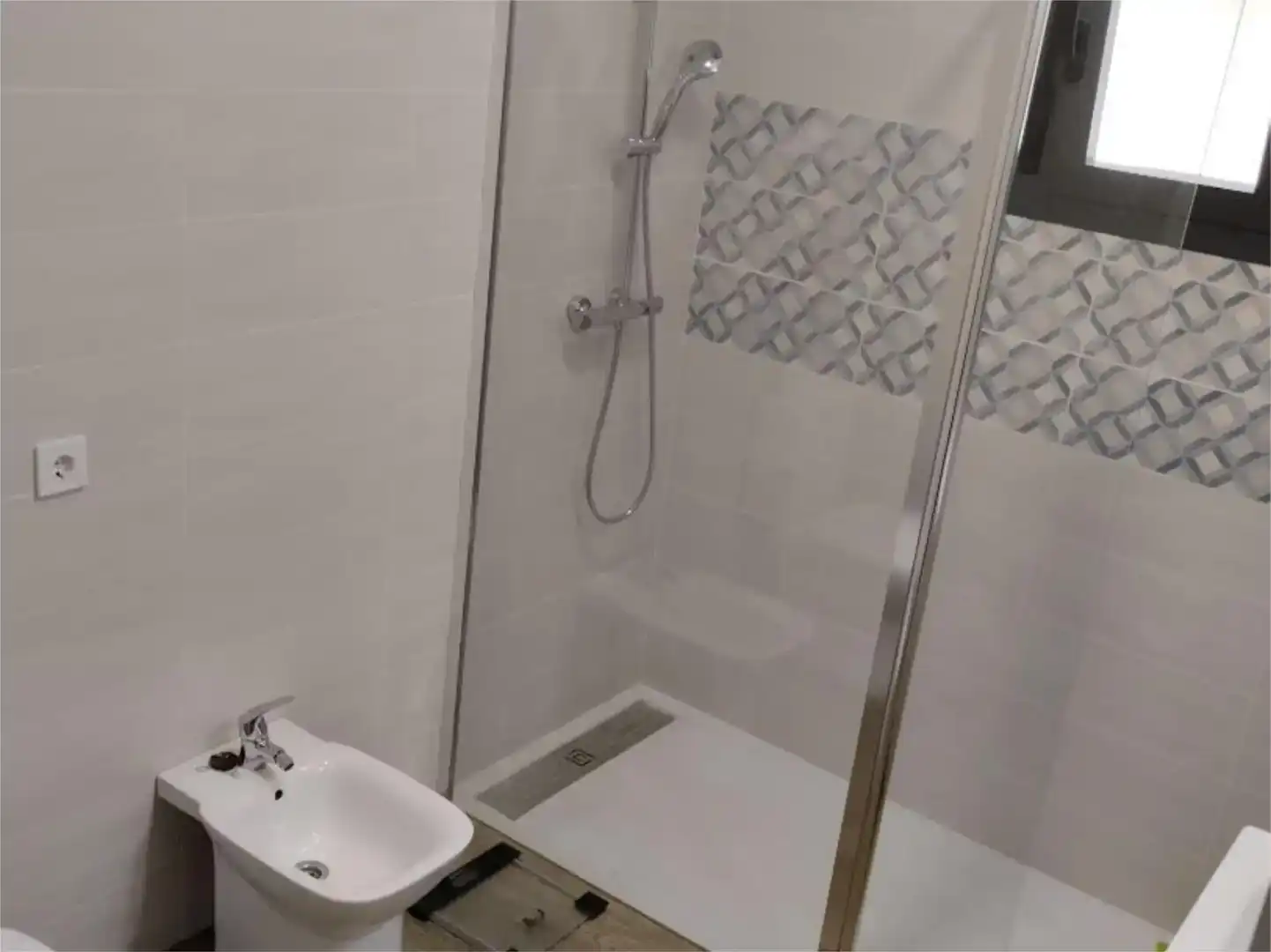 Baño de Casa o chalet de alquiler en Arenas con Aire acondicionado, Jardín privado y Piscina