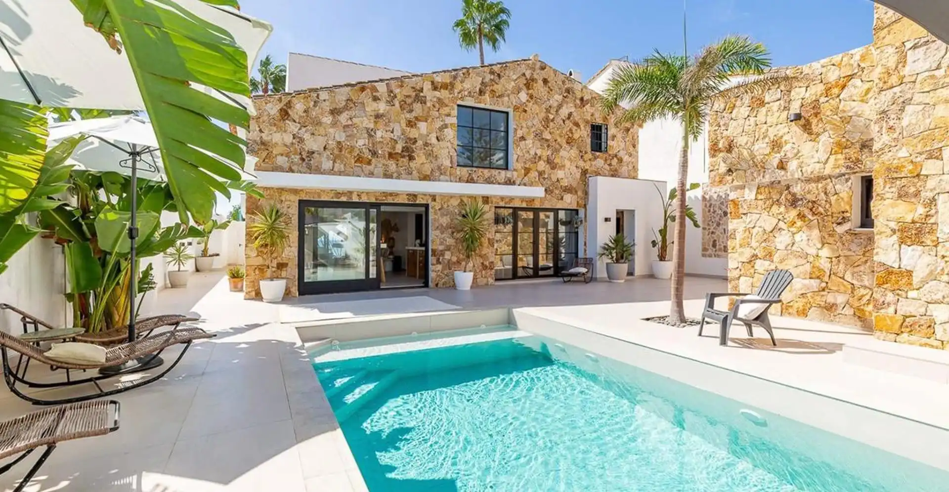 Piscina de Casa o xalet en venda en Estepona amb Aire condicionat, Jardí privat i Terrassa