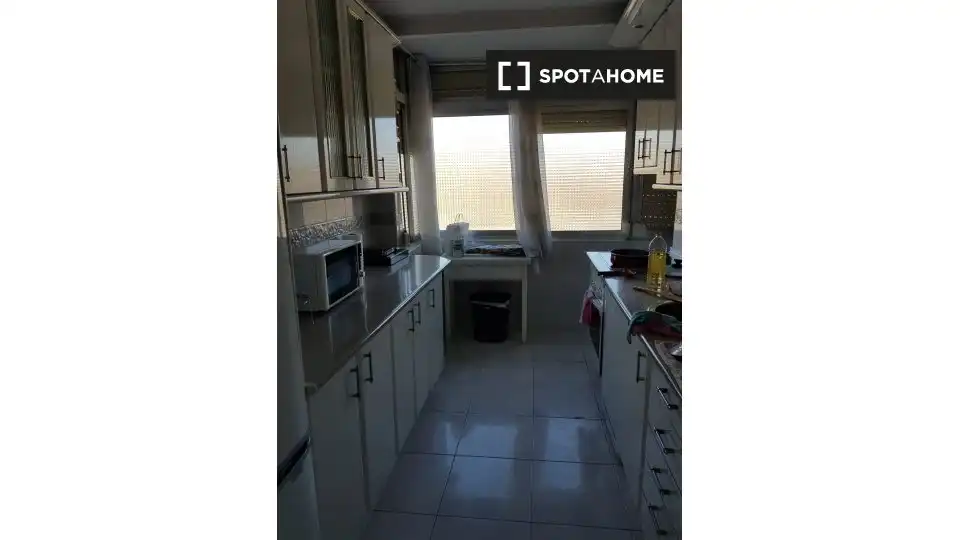 Room in Ciudad 70