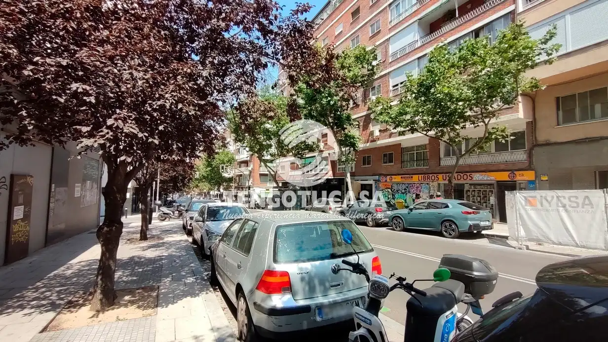 Vista exterior de Garaje de alquiler en Madrid