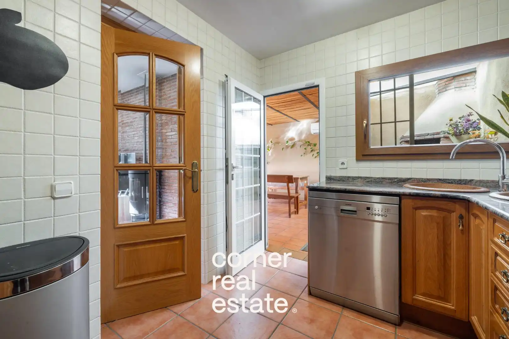 Cocina de Casa o chalet en venta en Molins de Rei con Aire acondicionado, Calefacción y Jardín privado