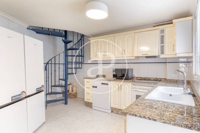 Piso en Alquiler en Carrer del Comte d'Altea en Gran Via