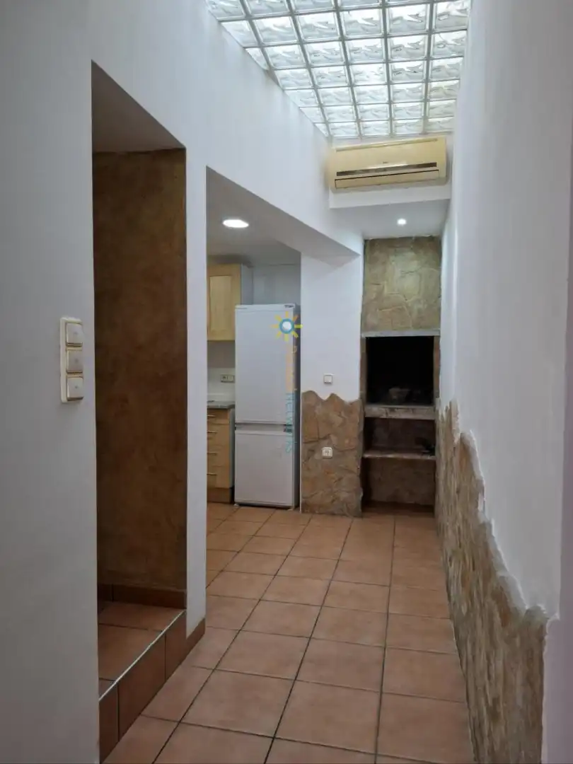 Cuina de Casa adosada en venda en Oliva amb Aire condicionat i Terrassa