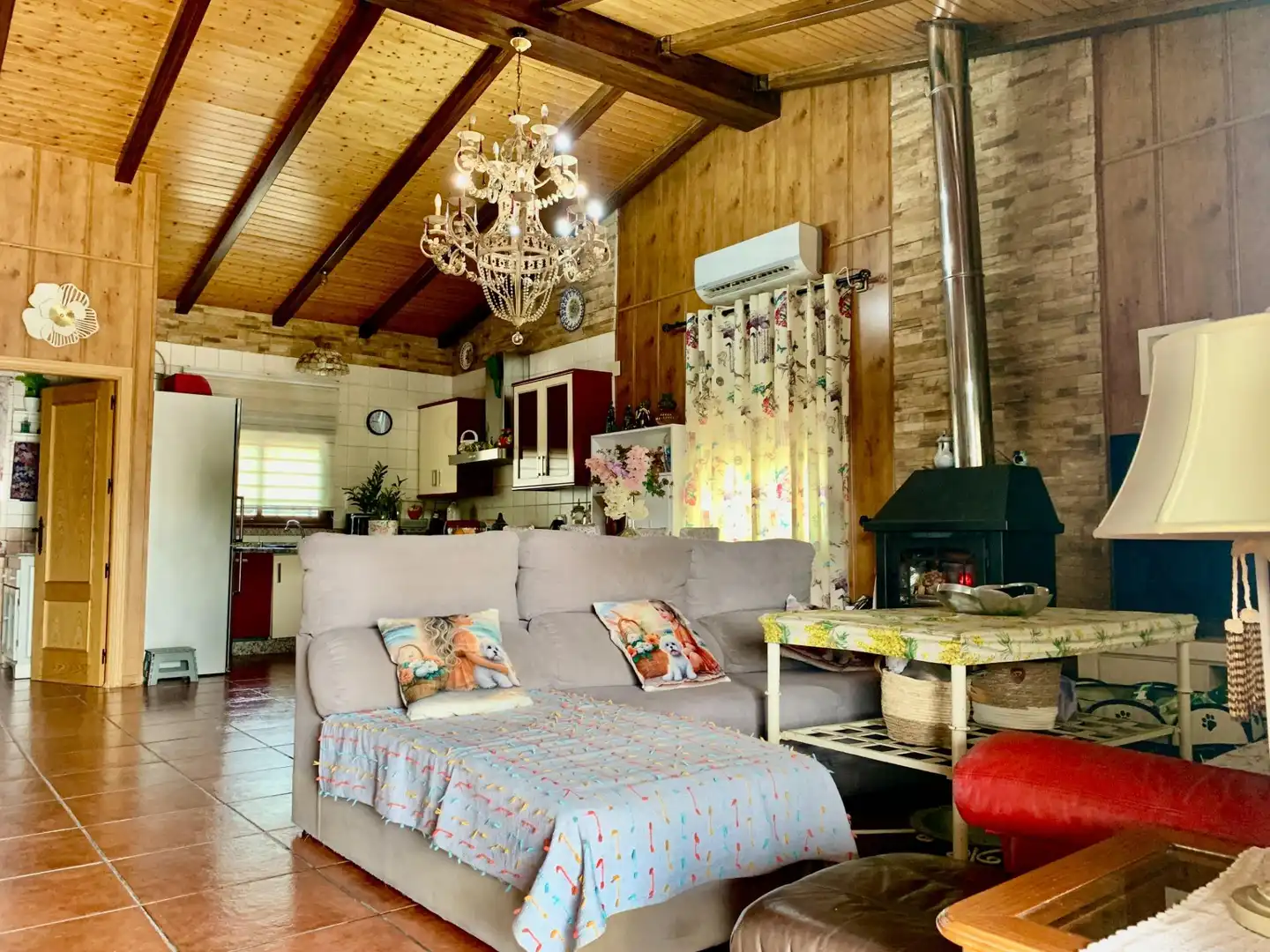 Sala de estar de Casa o chalet en venta en Lora del Río con Aire acondicionado, Calefacción y Jardín privado